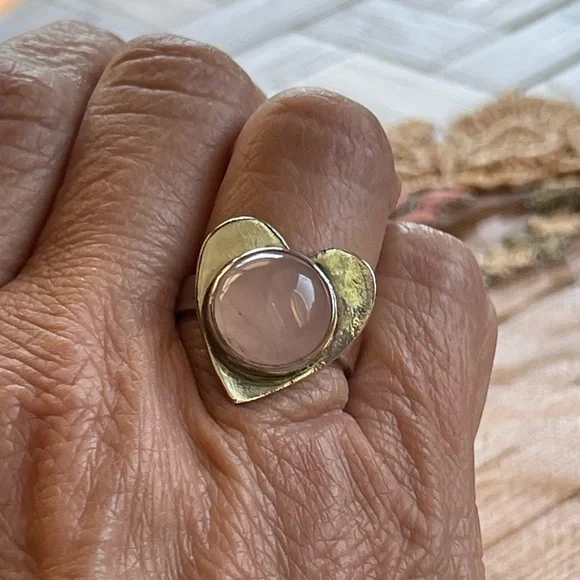 Rose quartz and sterling heart ring - Picture 7 of 9
